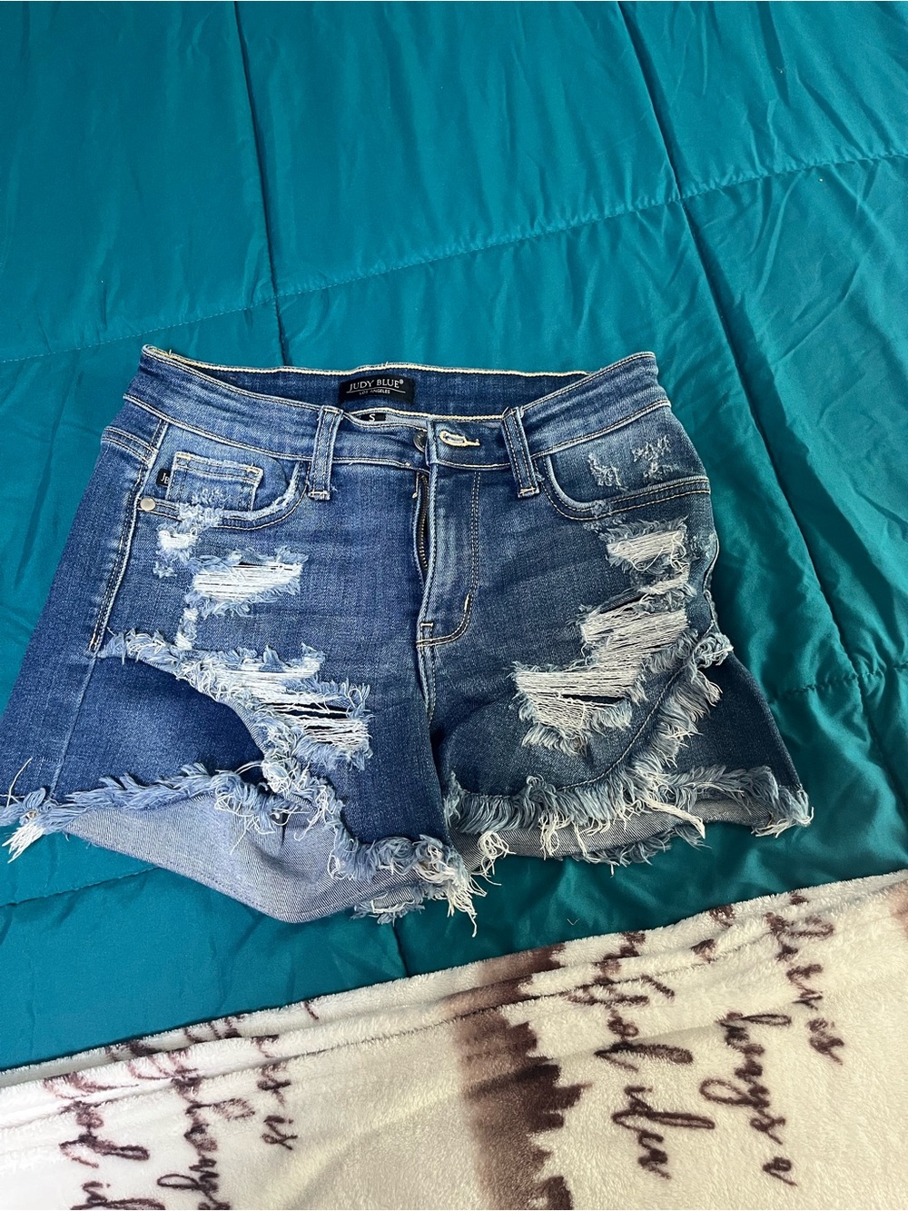 Judy Blue Distressed Blue Denim Women’s Shorts